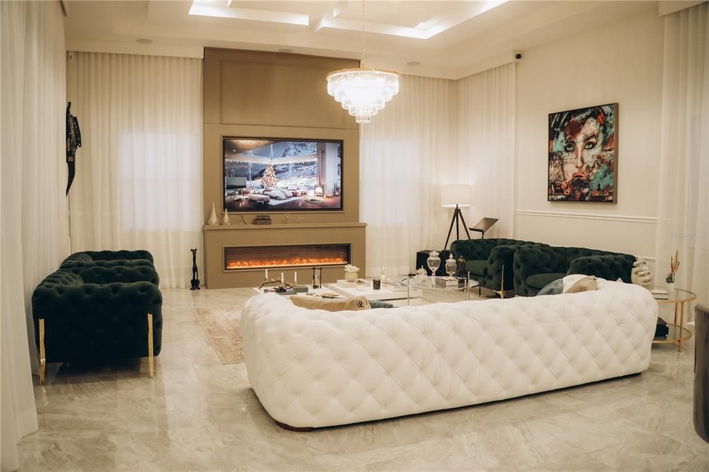 For Sale: $2,500,000 (6 beds, 6 baths, 5287 Square Feet)