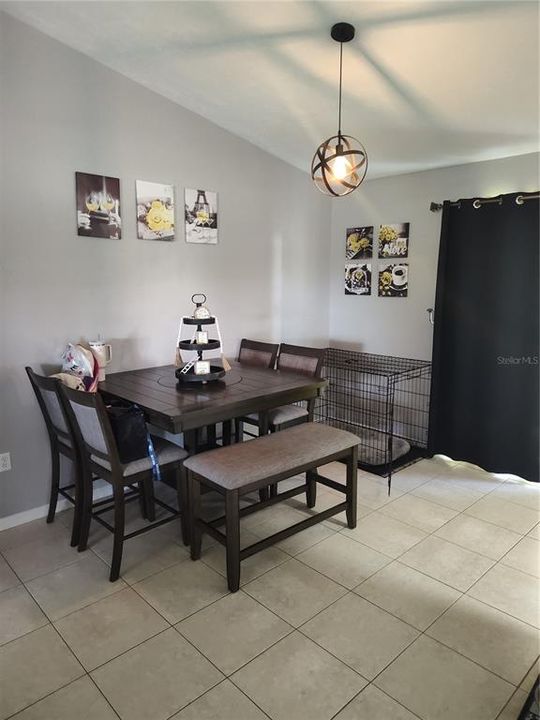 Active With Contract: $259,000 (3 beds, 2 baths, 1191 Square Feet)