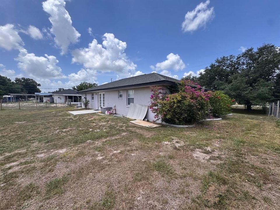 Active With Contract: $259,000 (3 beds, 2 baths, 1191 Square Feet)
