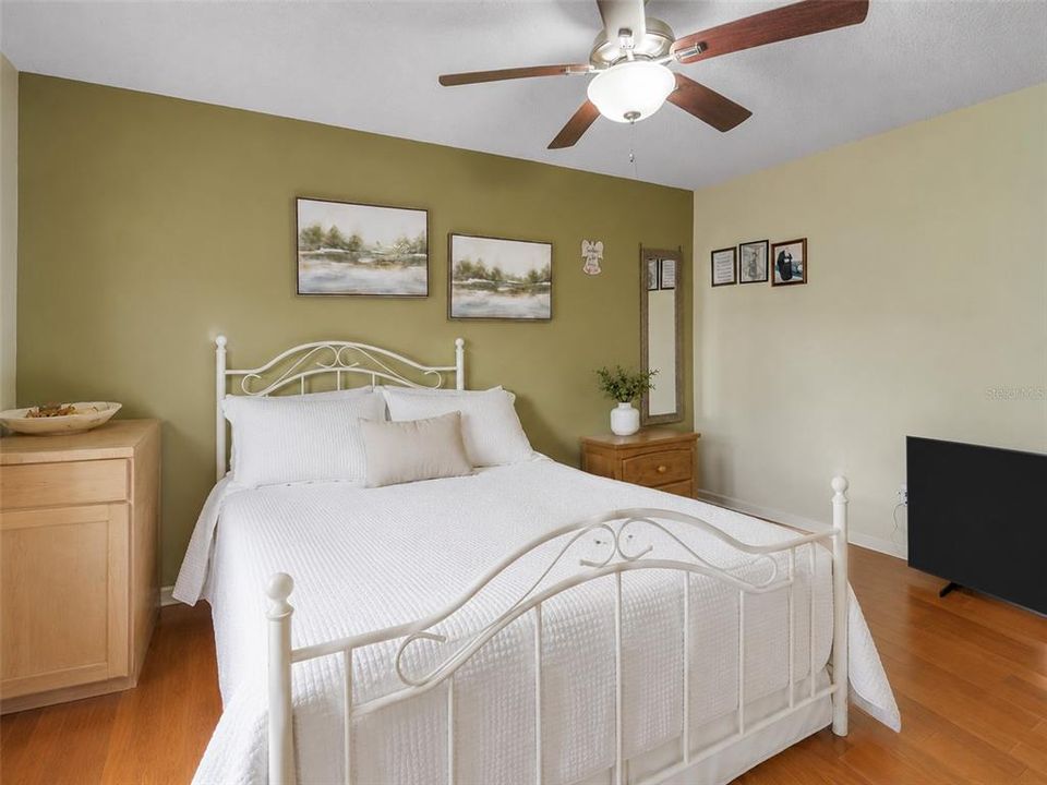 En Venta: $1,090,000 (4 camas, 3 baños, 2842 Pies cuadrados)