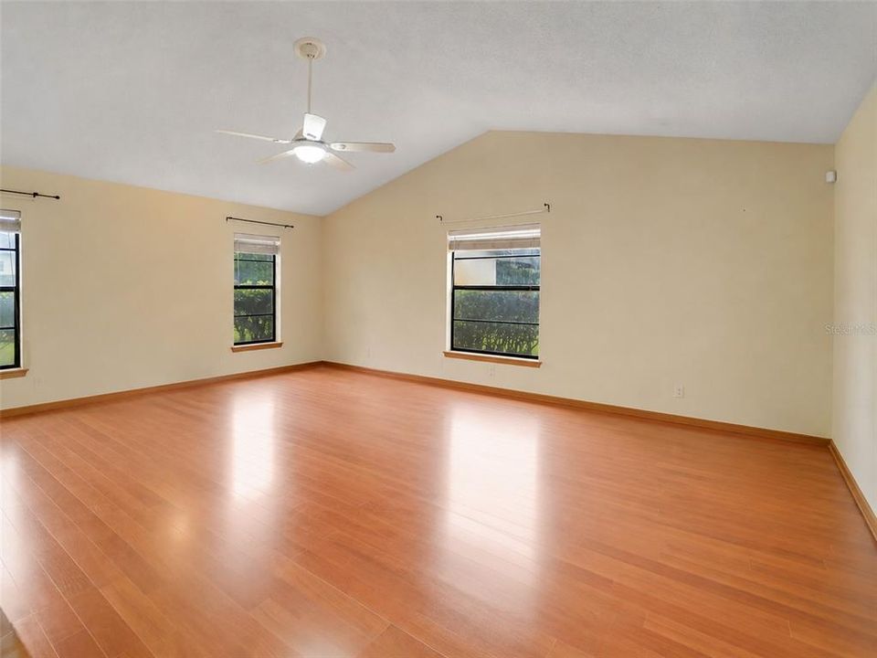 En Venta: $1,090,000 (4 camas, 3 baños, 2842 Pies cuadrados)