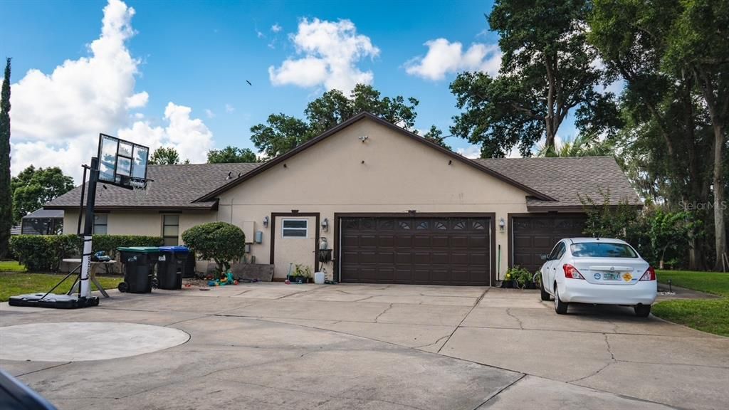 For Sale: $1,090,000 (4 beds, 3 baths, 2842 Square Feet)