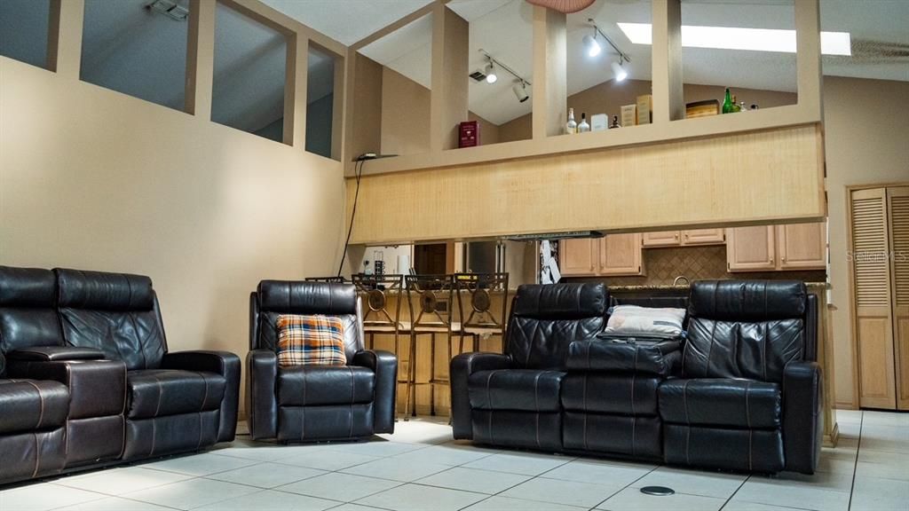 For Sale: $1,090,000 (4 beds, 3 baths, 2842 Square Feet)