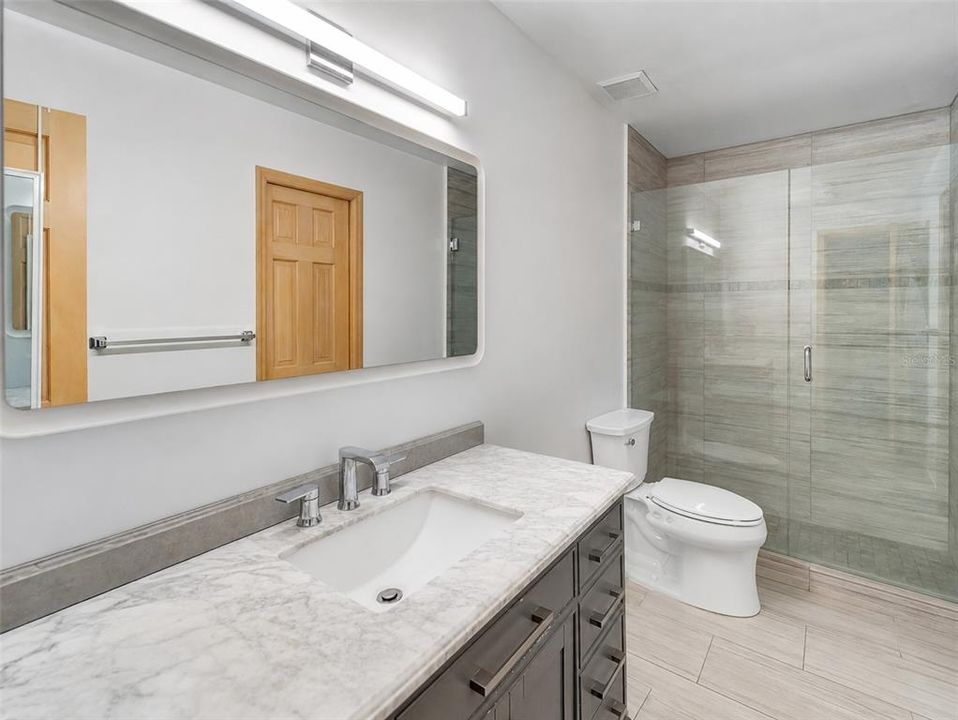 En Venta: $1,090,000 (4 camas, 3 baños, 2842 Pies cuadrados)