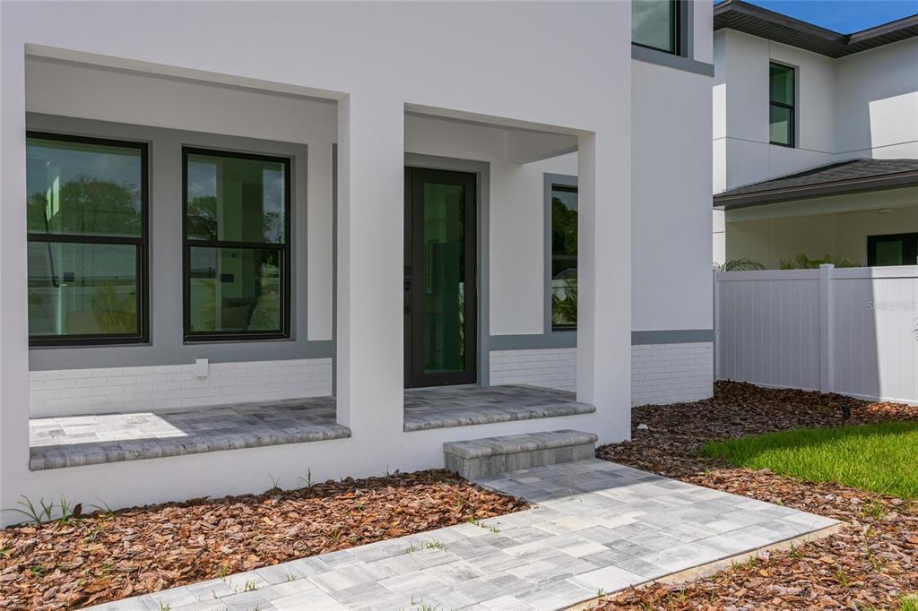 For Sale: $489,000 (3 beds, 3 baths, 1616 Square Feet)