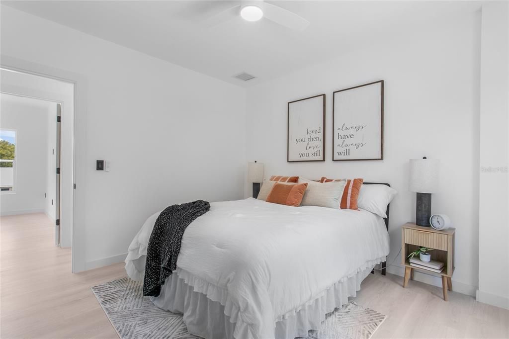 For Sale: $489,000 (3 beds, 3 baths, 1616 Square Feet)