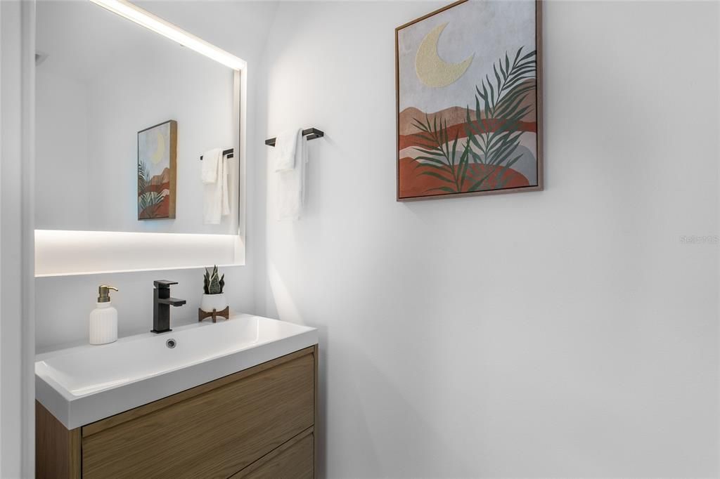 For Sale: $489,000 (3 beds, 3 baths, 1616 Square Feet)