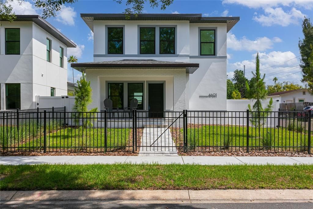 For Sale: $489,000 (3 beds, 3 baths, 1616 Square Feet)