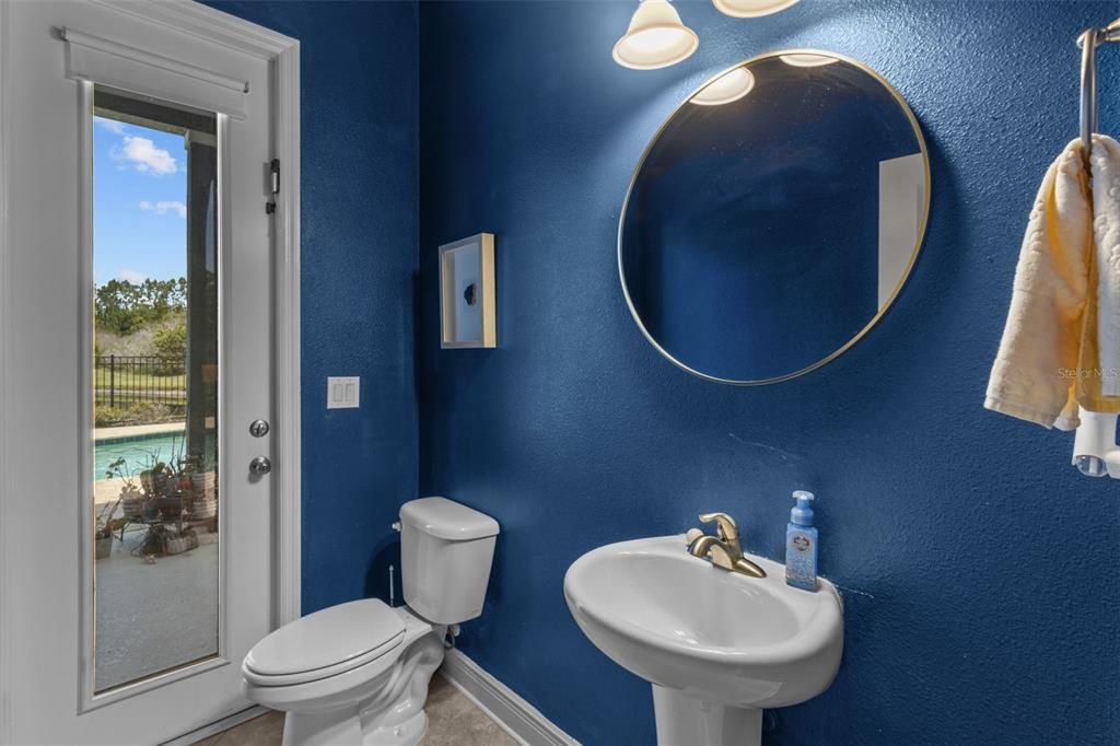 En Venta: $999,900 (5 camas, 3 baños, 3624 Pies cuadrados)