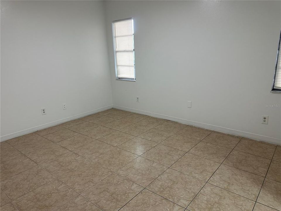 For Rent: $1,800 (2 beds, 2 baths, 960 Square Feet)
