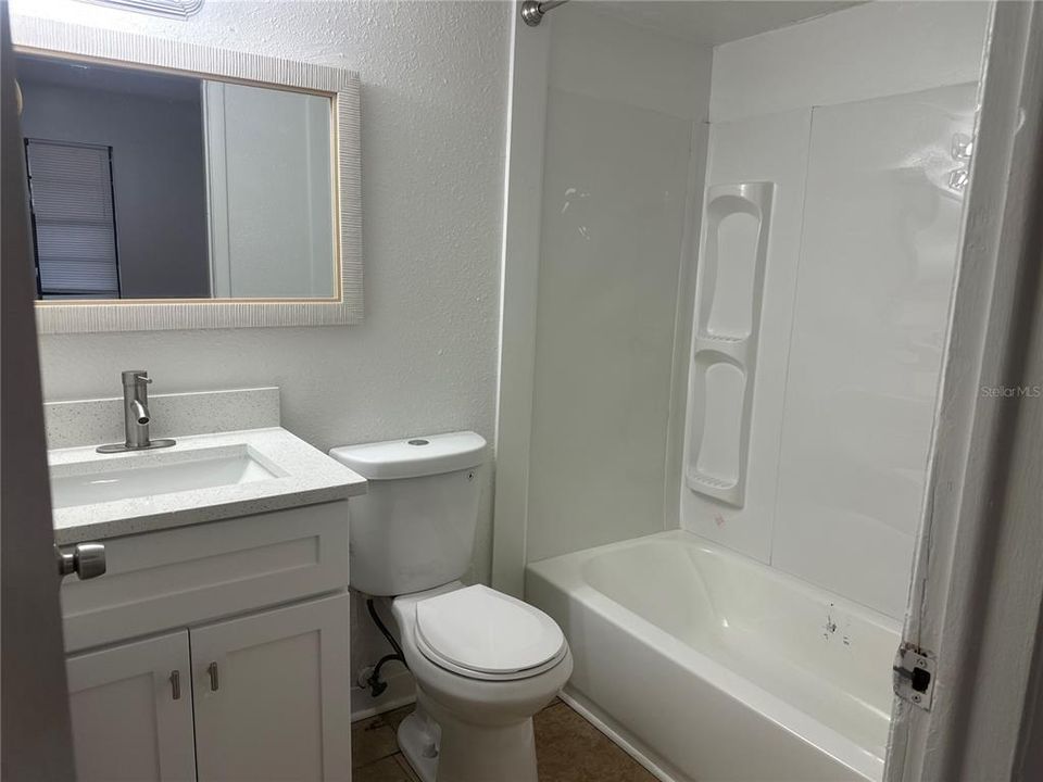 For Rent: $1,800 (2 beds, 2 baths, 960 Square Feet)