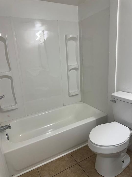 For Rent: $1,800 (2 beds, 2 baths, 960 Square Feet)