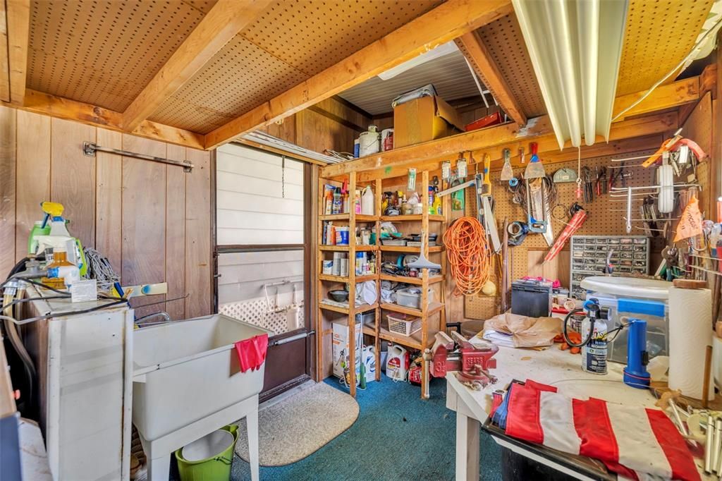 For Sale: $125,000 (2 beds, 2 baths, 1100 Square Feet)
