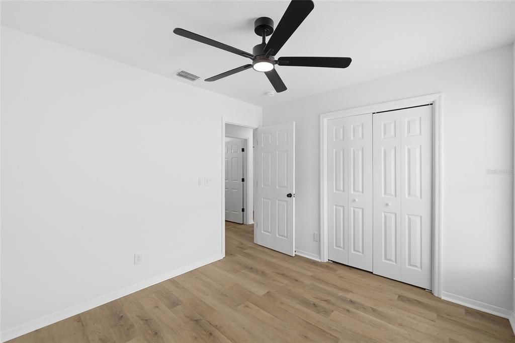 En Venta: $349,000 (4 camas, 3 baños, 1865 Pies cuadrados)