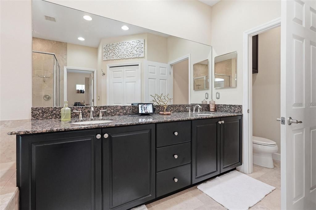 For Sale: $425,000 (4 beds, 2 baths, 2318 Square Feet)