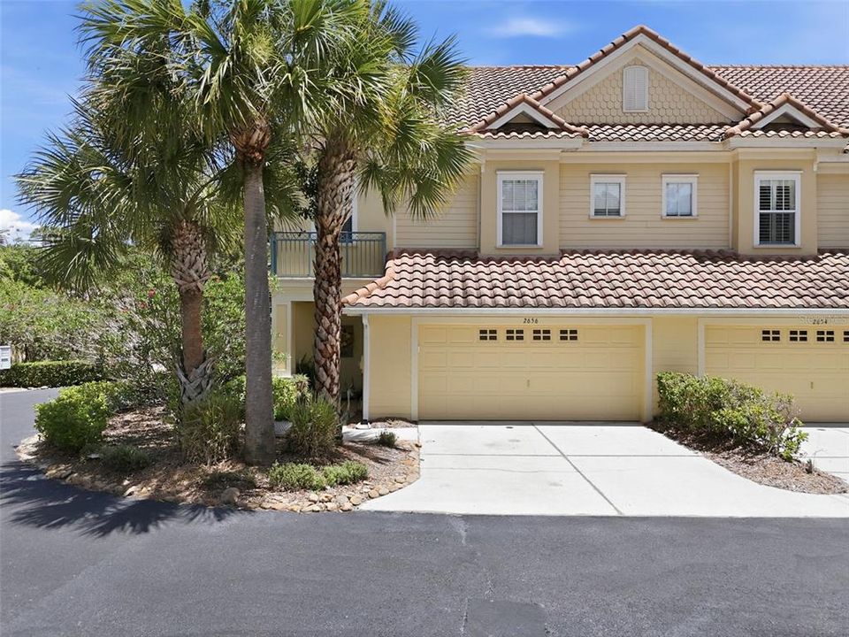 For Sale: $425,000 (4 beds, 2 baths, 2318 Square Feet)