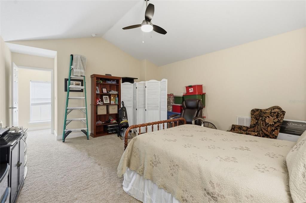For Sale: $425,000 (4 beds, 2 baths, 2318 Square Feet)