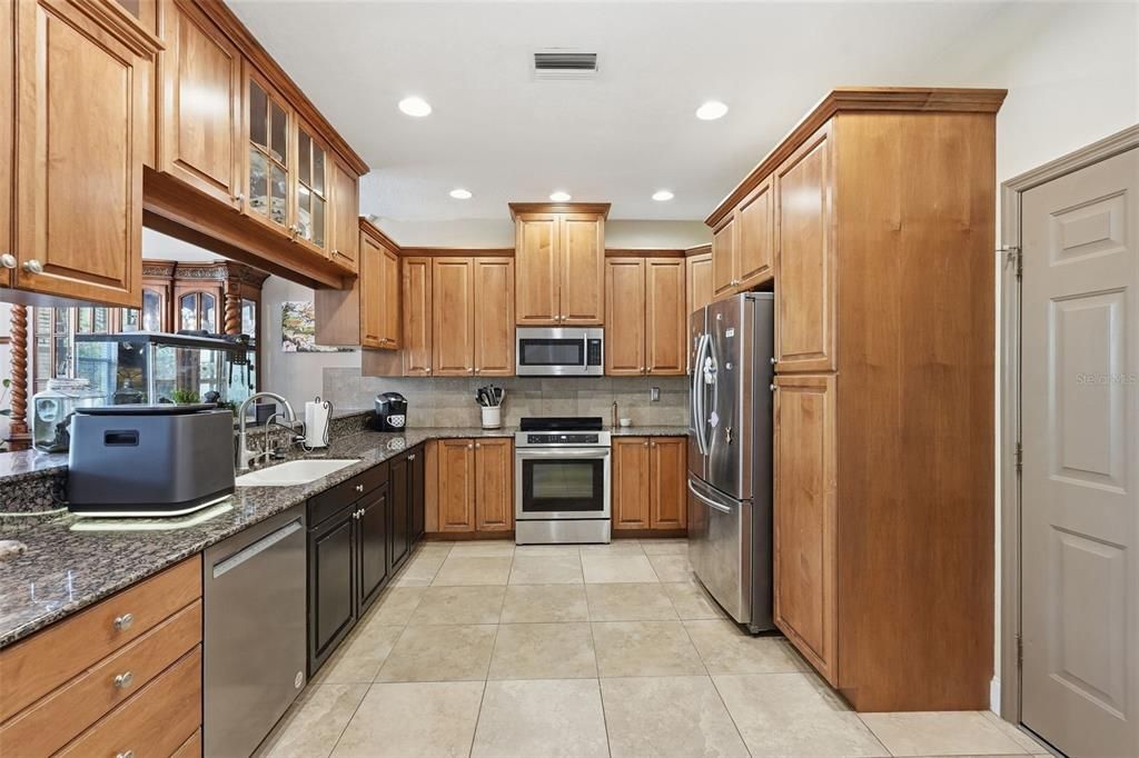 For Sale: $425,000 (4 beds, 2 baths, 2318 Square Feet)