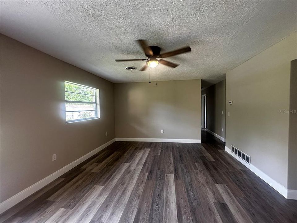 For Rent: $2,050 (3 beds, 2 baths, 1508 Square Feet)