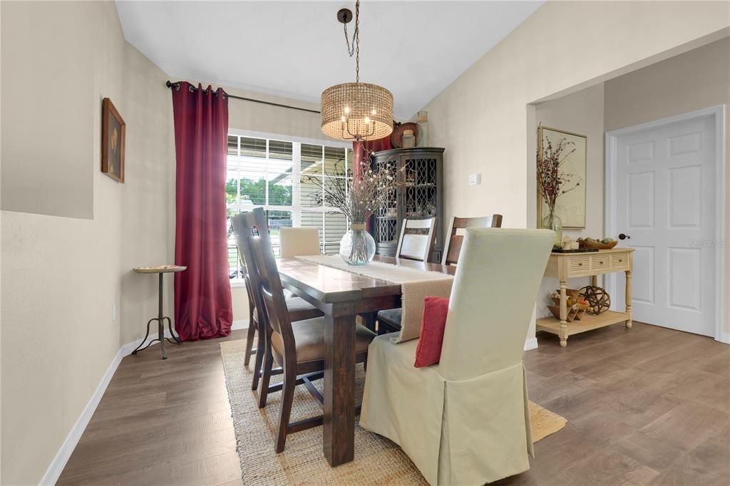 For Sale: $450,000 (3 beds, 2 baths, 1873 Square Feet)