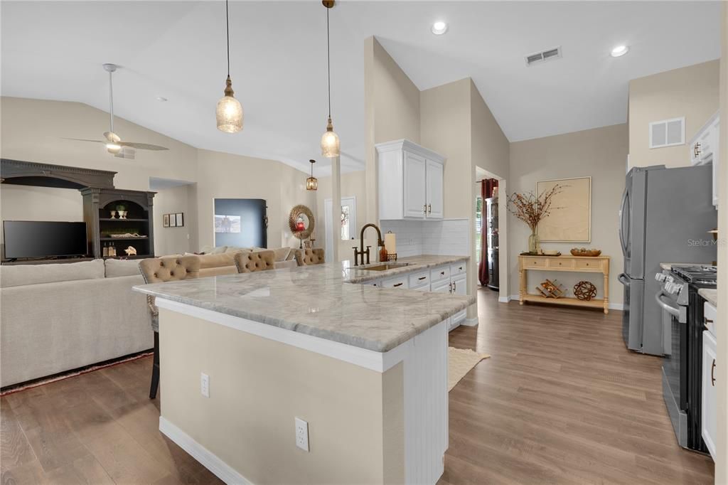 For Sale: $450,000 (3 beds, 2 baths, 1873 Square Feet)