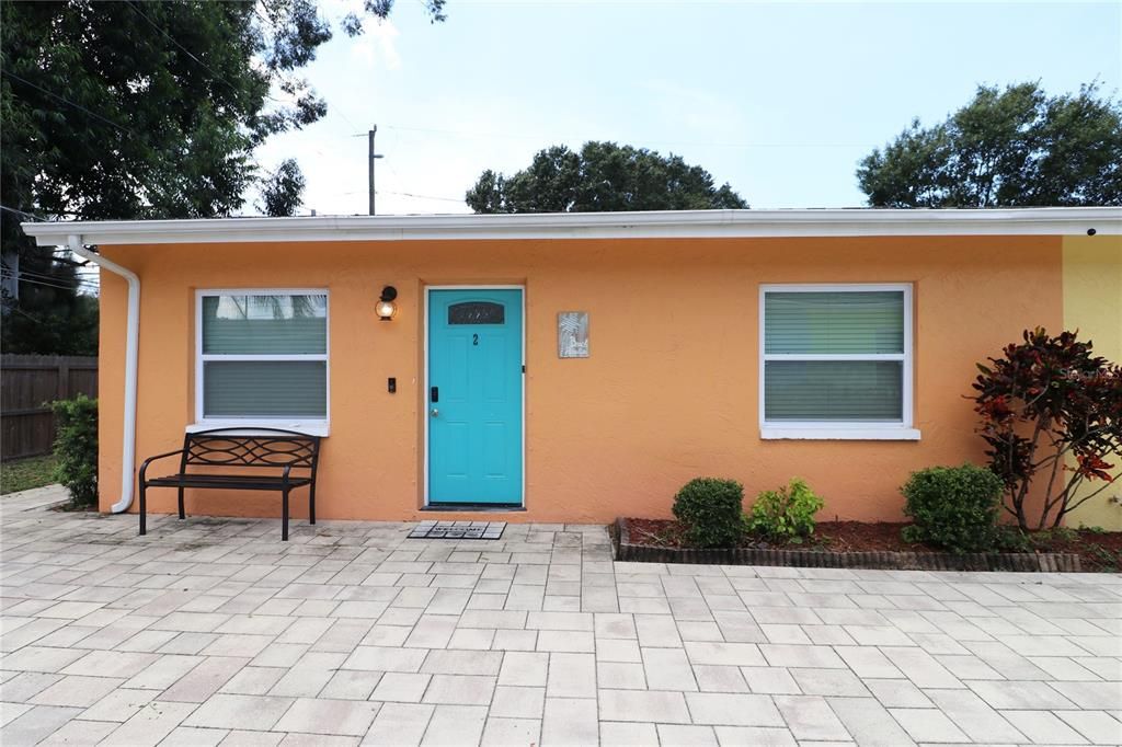 For Rent: $2,000 (3 beds, 1 baths, 1200 Square Feet)