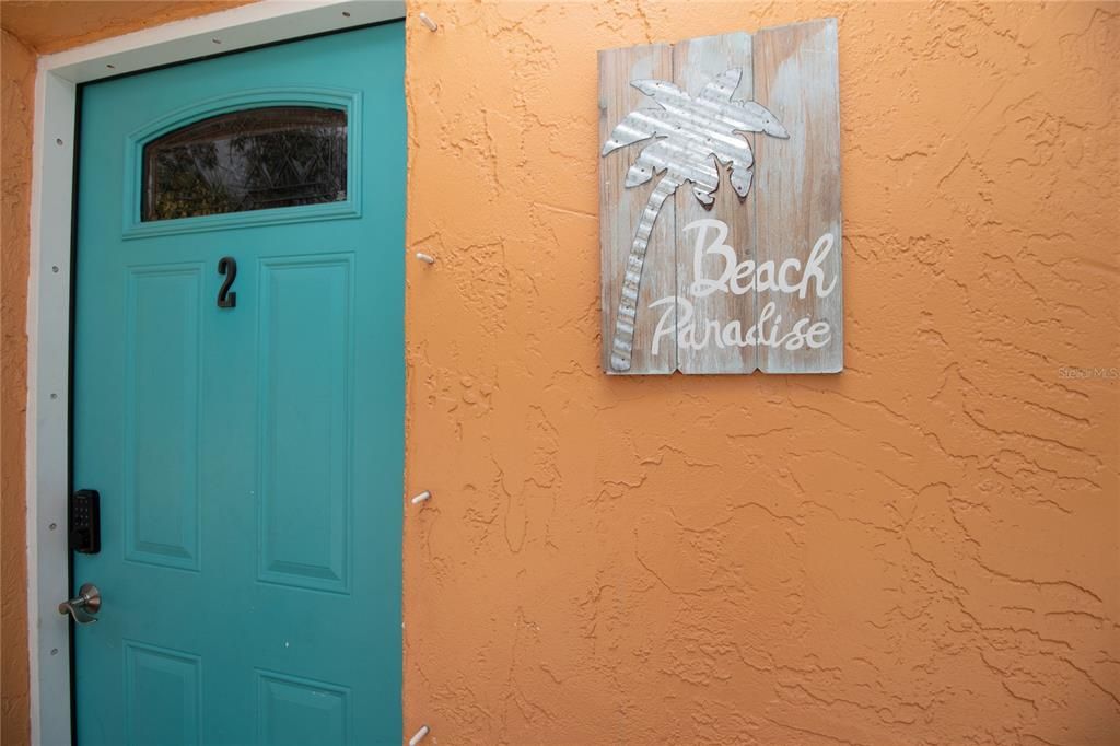 For Rent: $2,000 (3 beds, 1 baths, 1200 Square Feet)