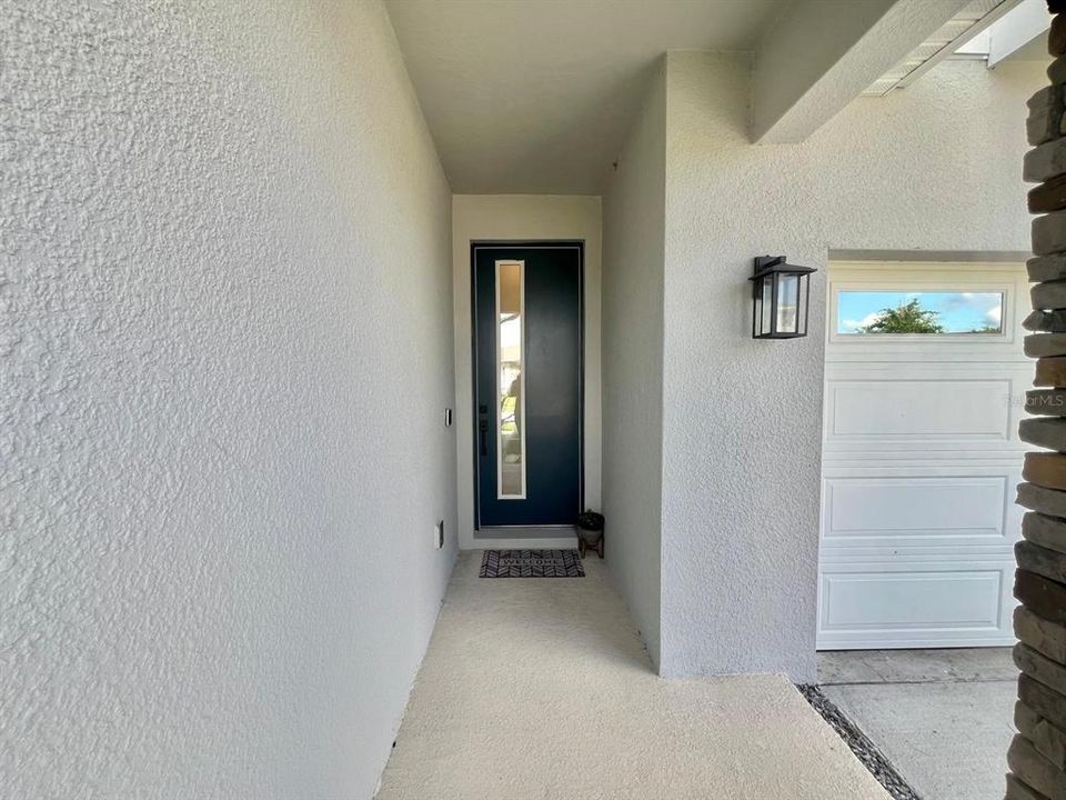 Active With Contract: $2,895 (4 beds, 2 baths, 2791 Square Feet)