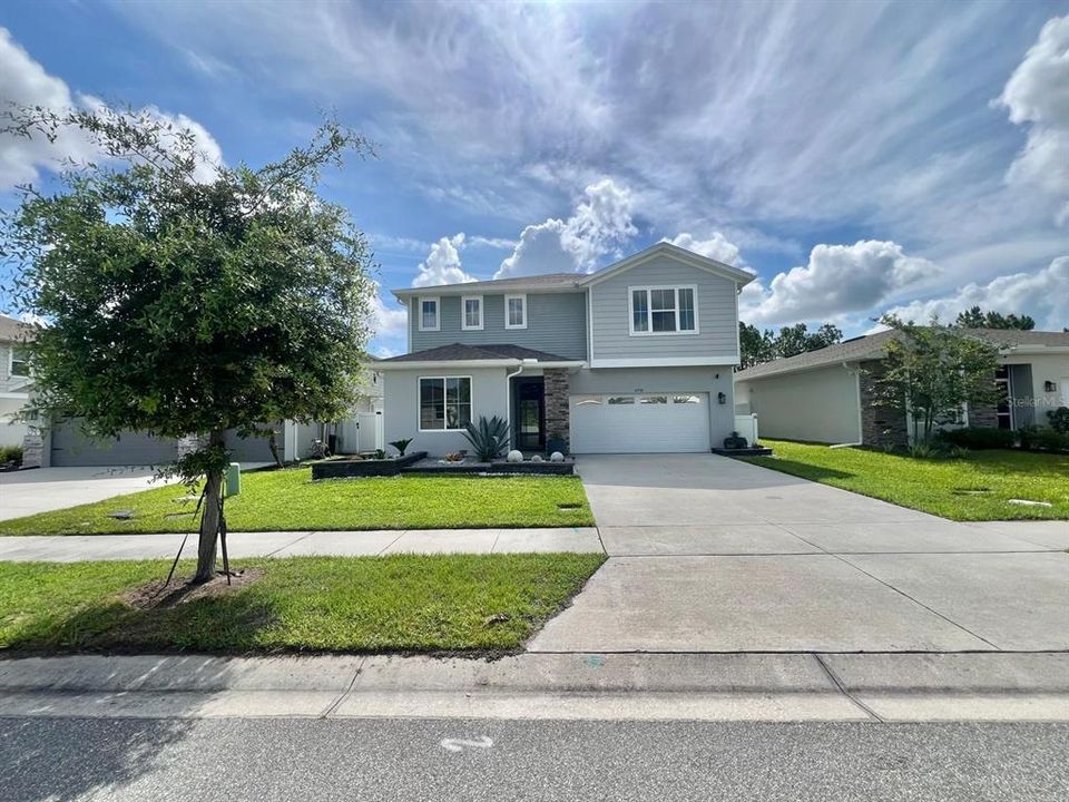 Active With Contract: $2,895 (4 beds, 2 baths, 2791 Square Feet)