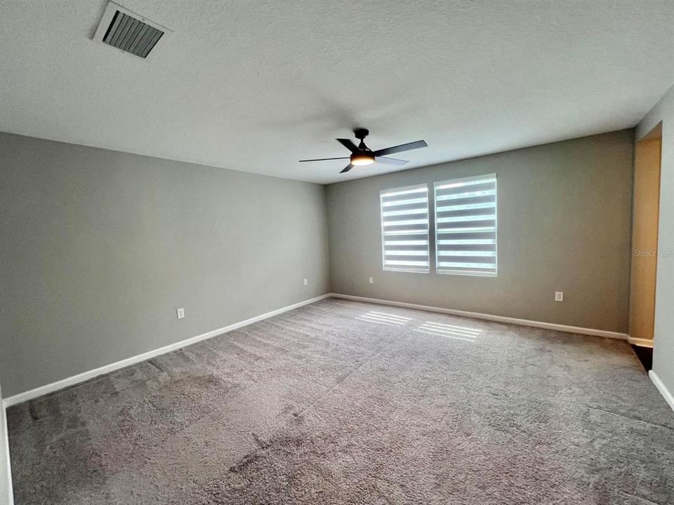 Active With Contract: $2,895 (4 beds, 2 baths, 2791 Square Feet)