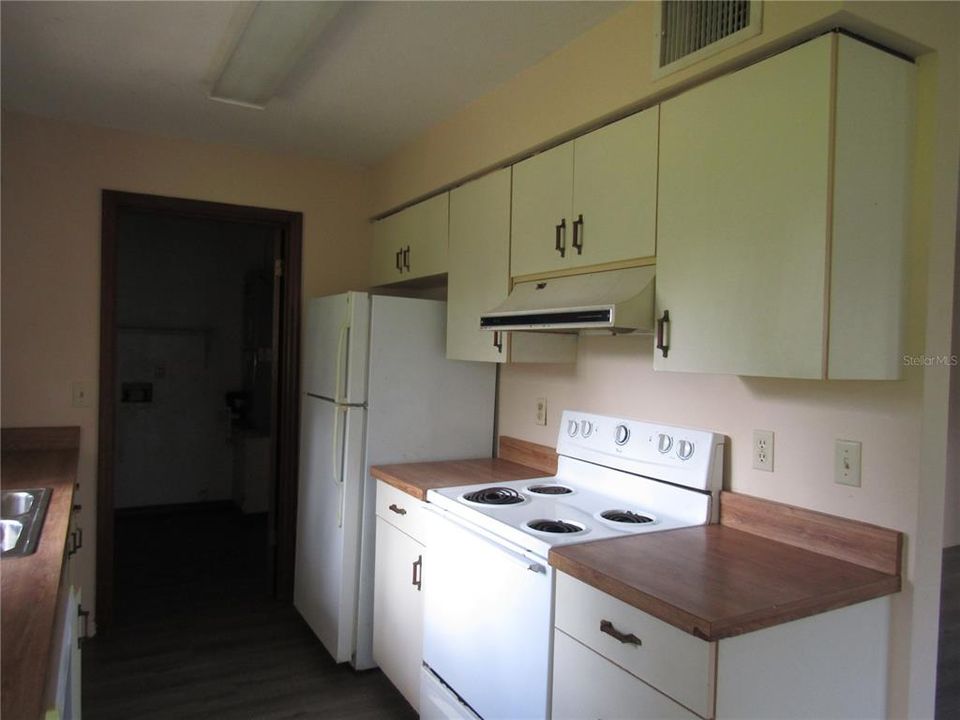 В аренду: $1,400 (2 спален, 1 ванн, 1000 Квадратных фут)