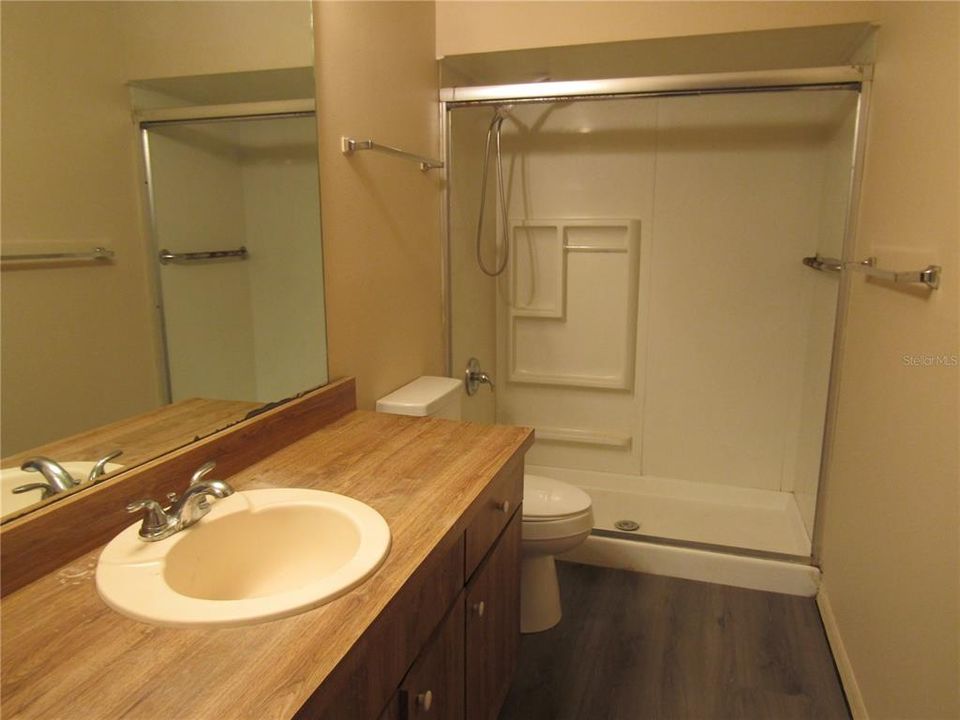В аренду: $1,400 (2 спален, 1 ванн, 1000 Квадратных фут)
