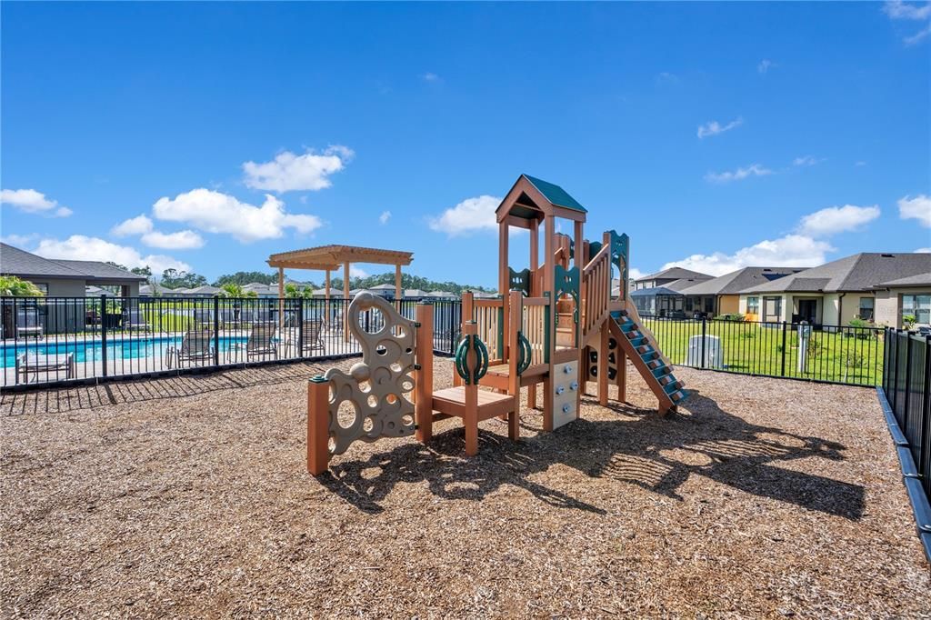 For Sale: $348,800 (4 beds, 2 baths, 1830 Square Feet)