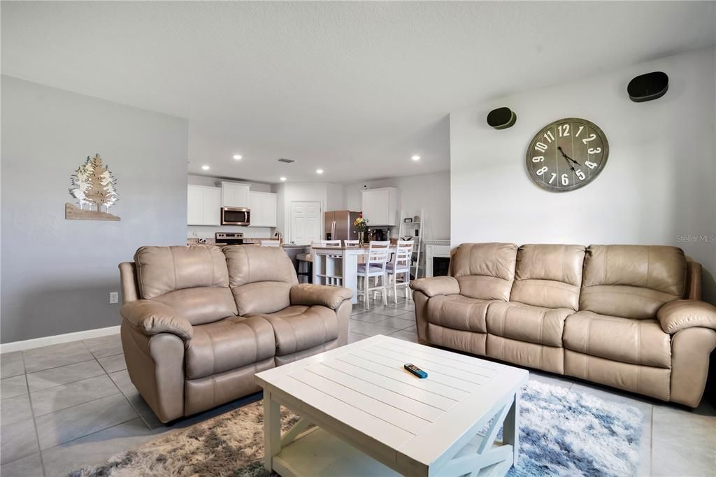 For Sale: $348,800 (4 beds, 2 baths, 1830 Square Feet)