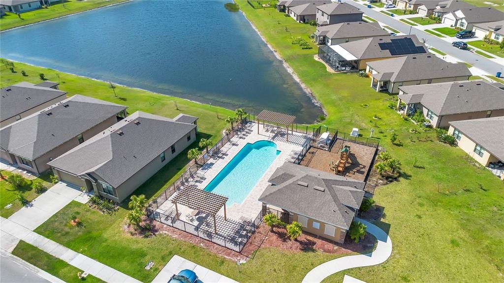 For Sale: $348,800 (4 beds, 2 baths, 1830 Square Feet)