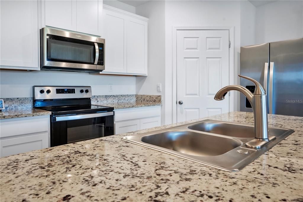 For Sale: $348,800 (4 beds, 2 baths, 1830 Square Feet)