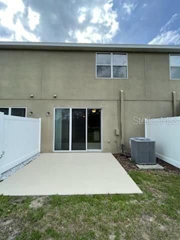 For Rent: $2,095 (3 beds, 2 baths, 1400 Square Feet)