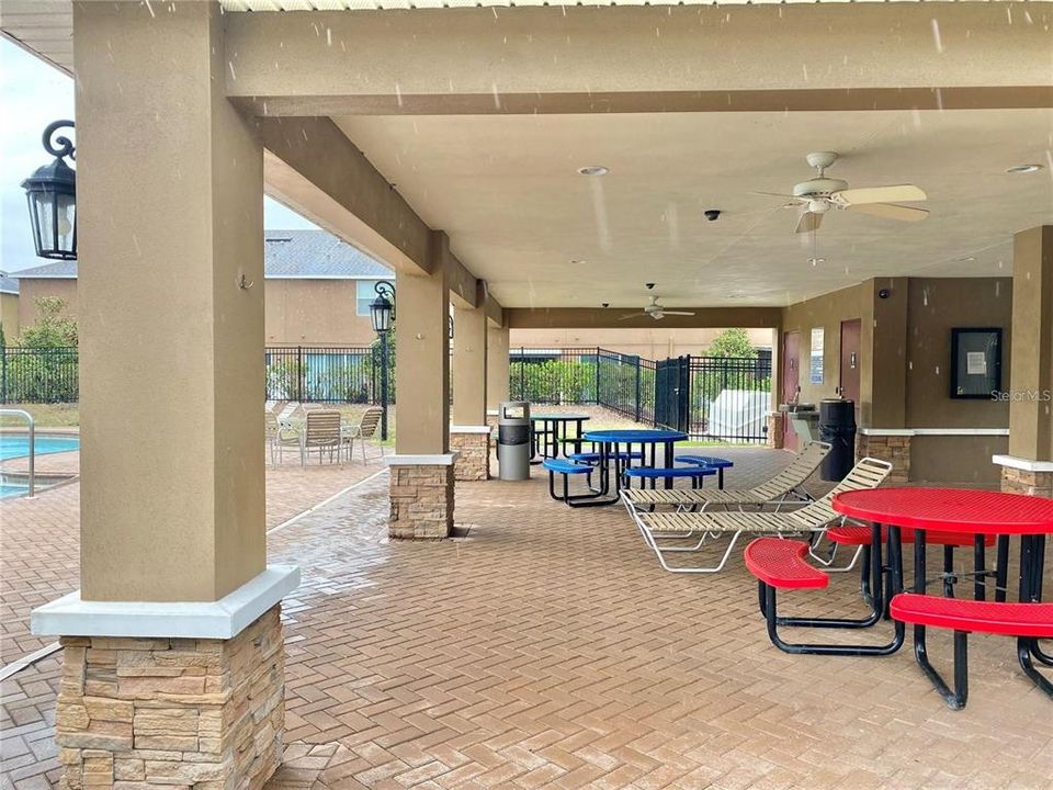 For Rent: $2,095 (3 beds, 2 baths, 1400 Square Feet)