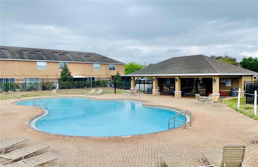 For Rent: $2,095 (3 beds, 2 baths, 1400 Square Feet)