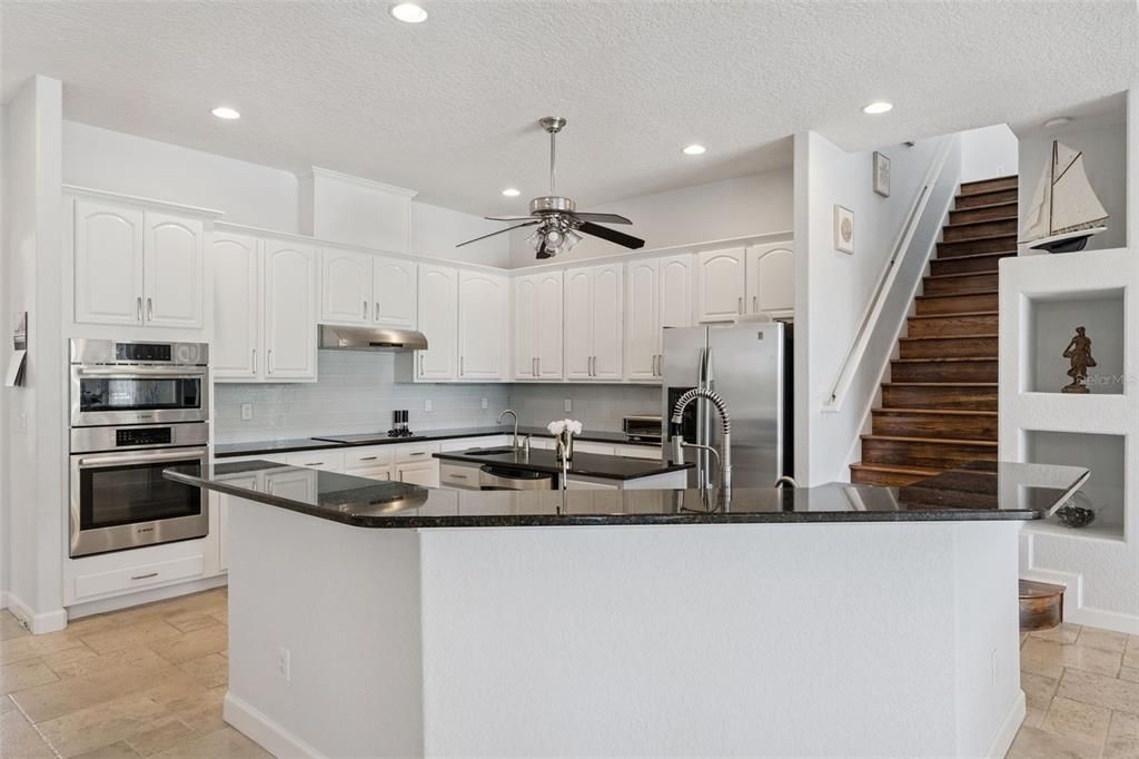 En Venta: $1,450,000 (5 camas, 4 baños, 3929 Pies cuadrados)