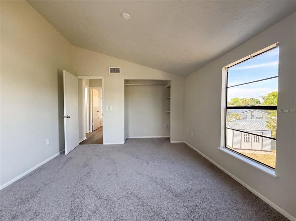 For Sale: $305,000 (3 beds, 2 baths, 1385 Square Feet)