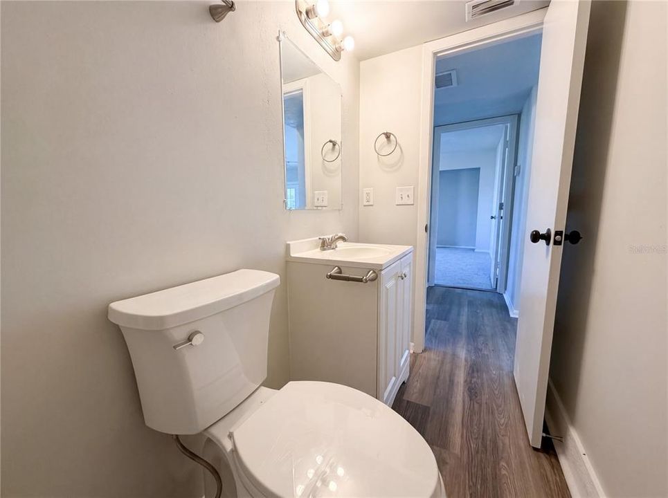 For Sale: $305,000 (3 beds, 2 baths, 1385 Square Feet)