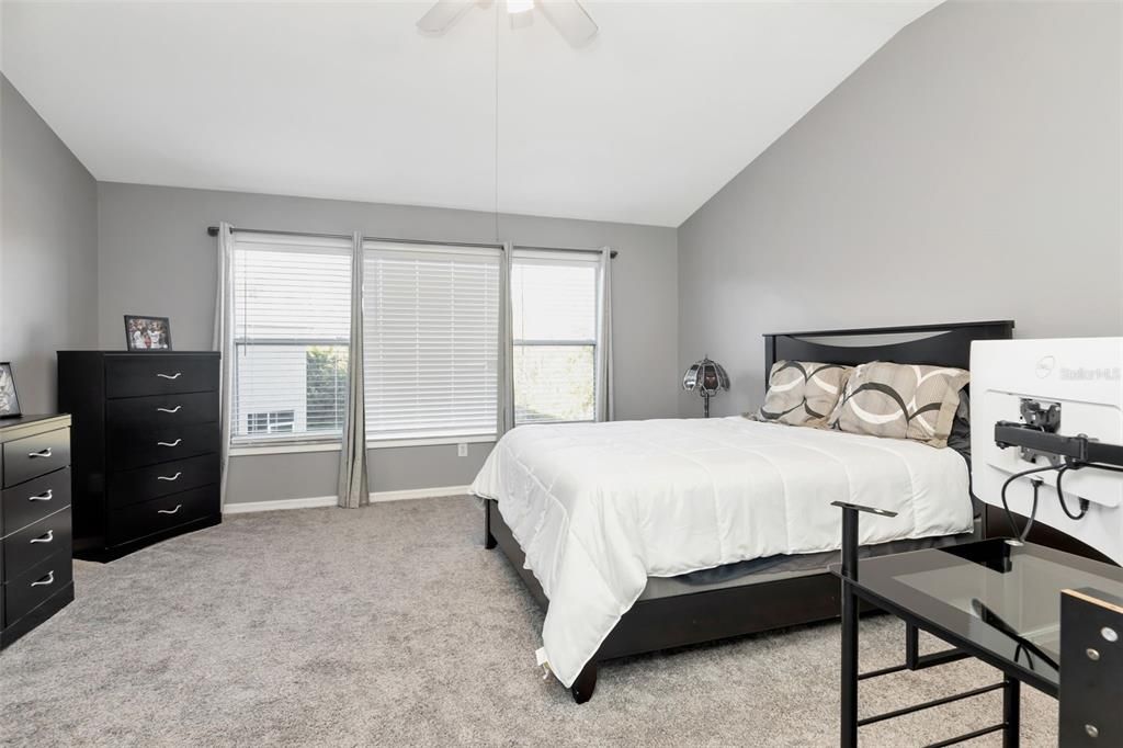 For Rent: $2,000 (2 beds, 2 baths, 1240 Square Feet)