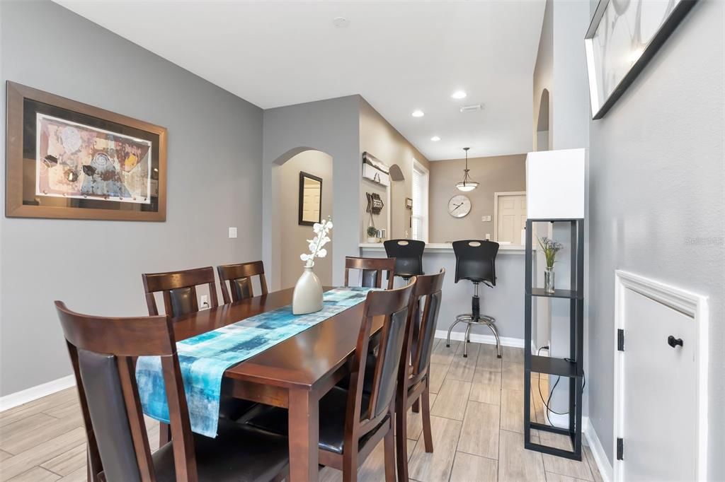 For Rent: $2,000 (2 beds, 2 baths, 1240 Square Feet)