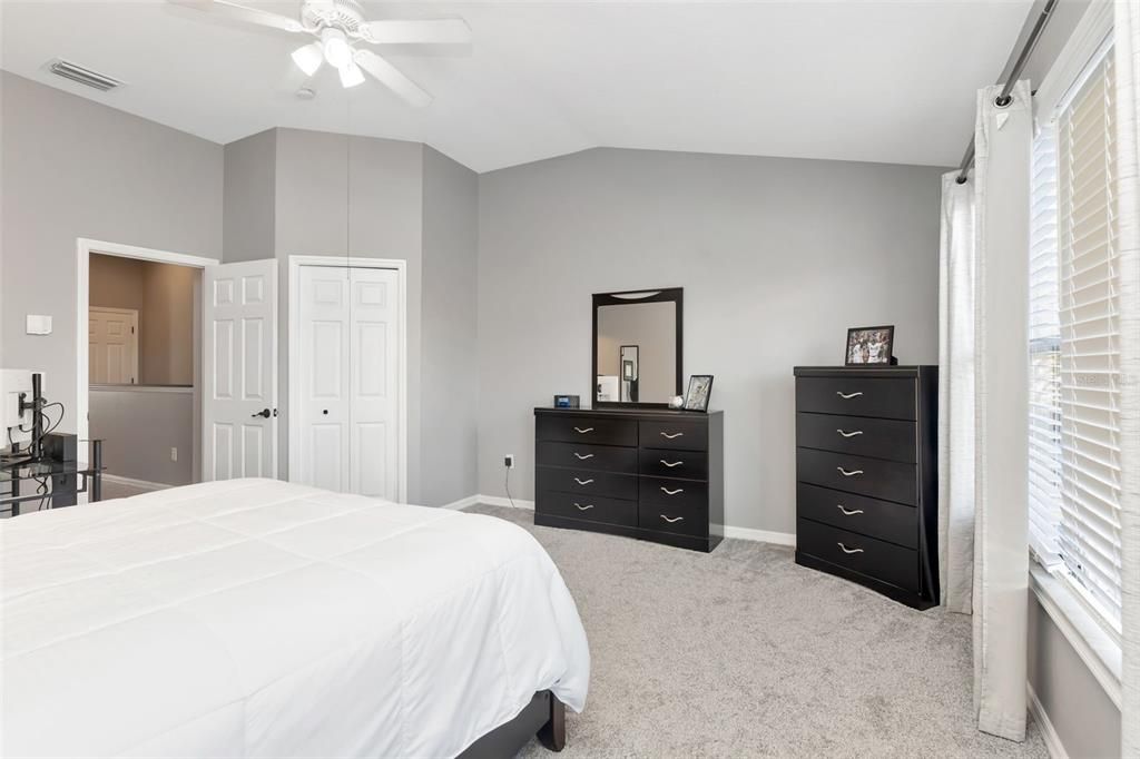 For Rent: $2,000 (2 beds, 2 baths, 1240 Square Feet)