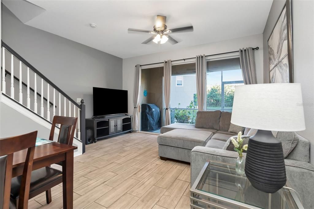 For Rent: $2,000 (2 beds, 2 baths, 1240 Square Feet)