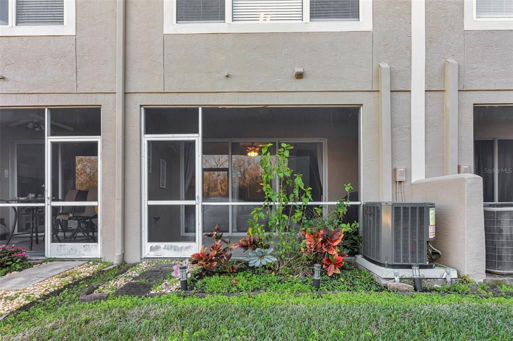 For Rent: $2,000 (2 beds, 2 baths, 1240 Square Feet)