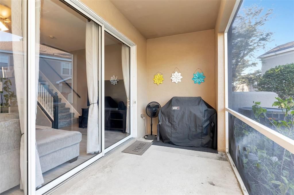 For Rent: $2,000 (2 beds, 2 baths, 1240 Square Feet)