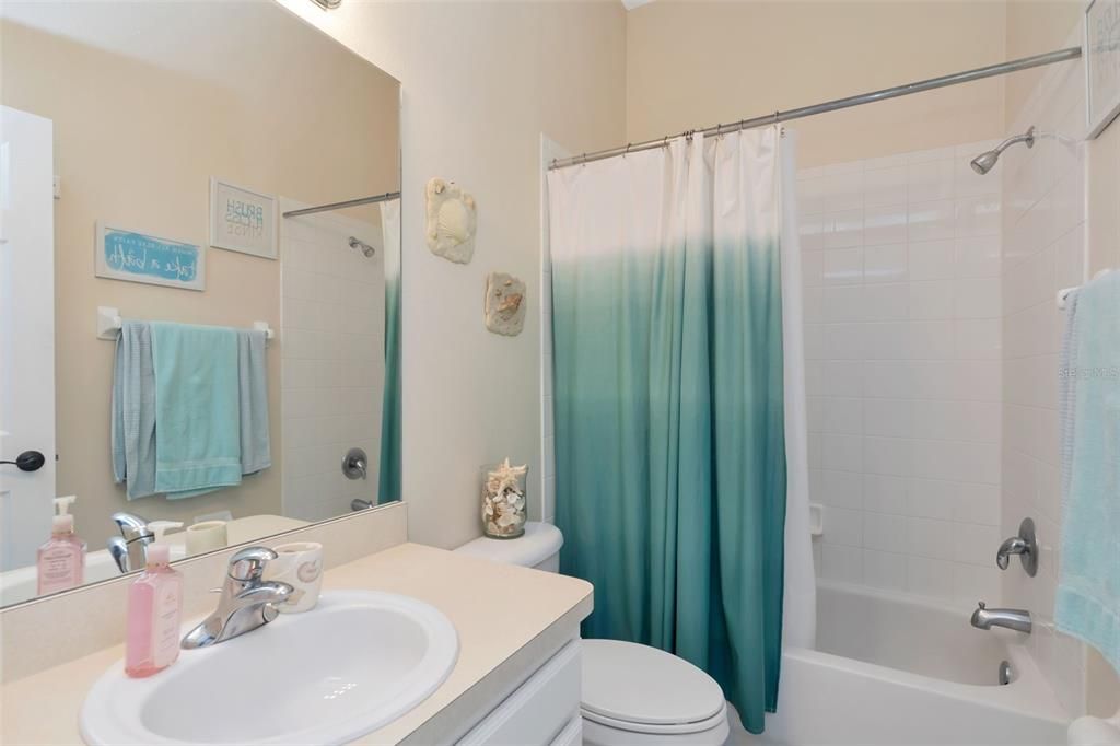 For Rent: $2,000 (2 beds, 2 baths, 1240 Square Feet)
