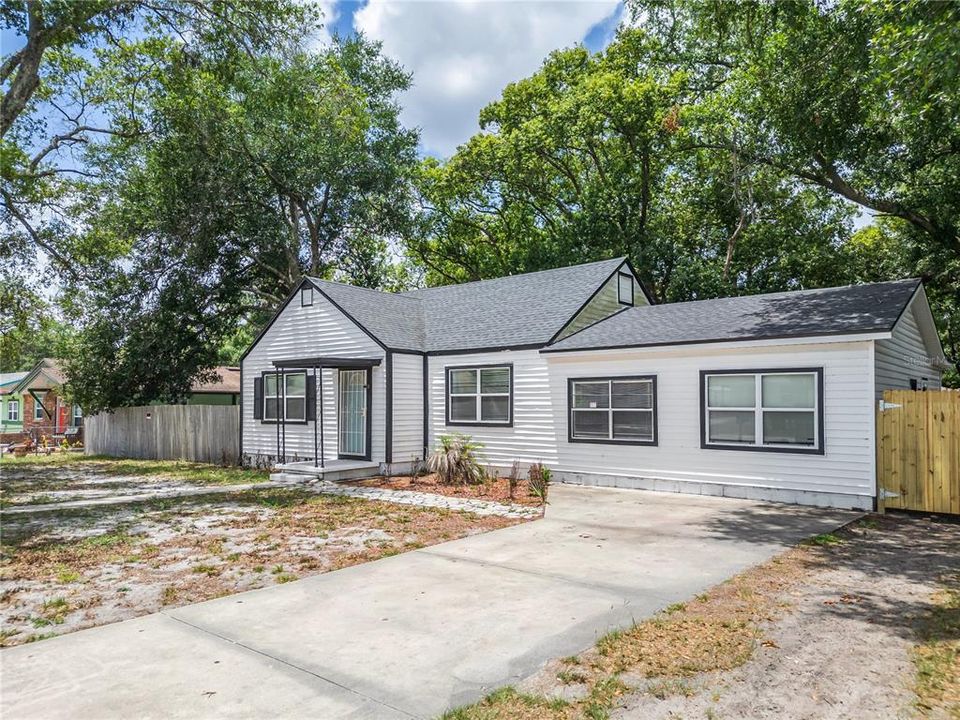 For Rent: $2,599 (3 beds, 2 baths, 1328 Square Feet)